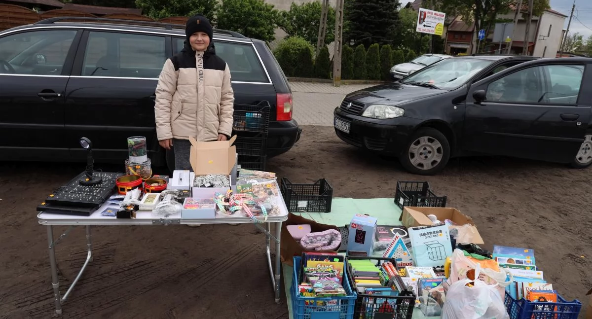 Wyprzedaże garażowe wróciły na Górki. Deszczowa inauguracja sezonu (foto)