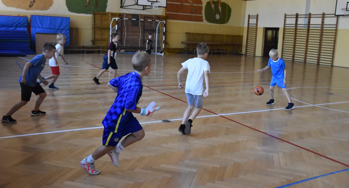 Sport, muzyka i zabawa. Półkolonie z UKS Korabka w pełni (foto)