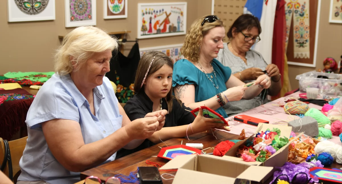 Łowicz. Ruszyły pierwsze wakacyjne warsztaty ludowe (foto)
