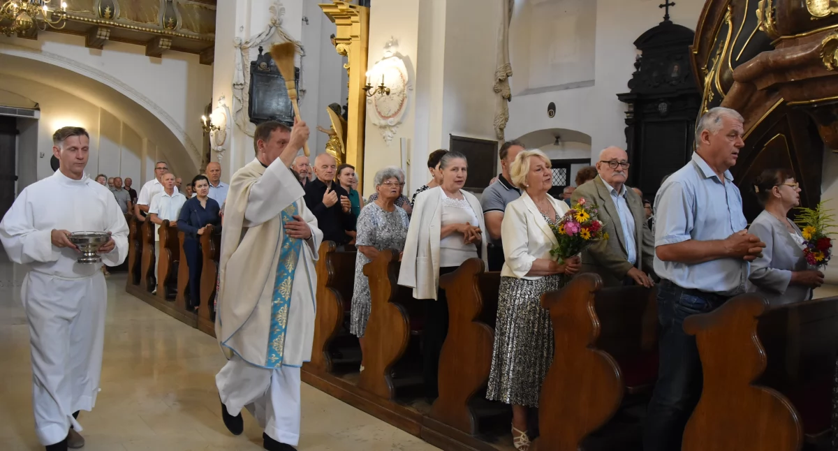 Matki Boskiej Zielnej. Tradycja święcenia ziół i kwiatów (foto)