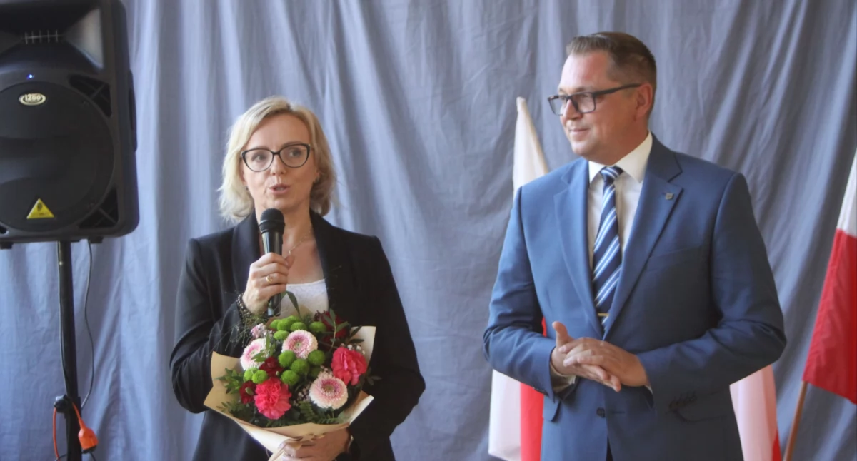 Rozpoczęcie roku szkolnego w SP nr 3 w Łowiczu (foto)