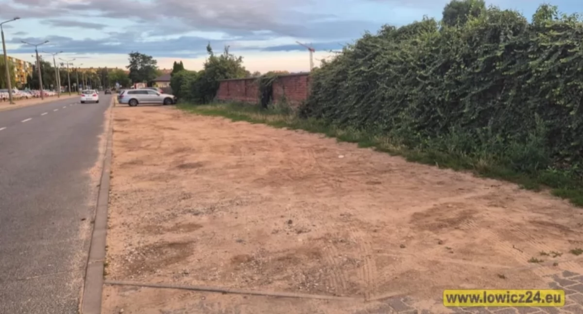 Sześć ofert w przetargu na budowę parkingu przy cmentarzu Emaus