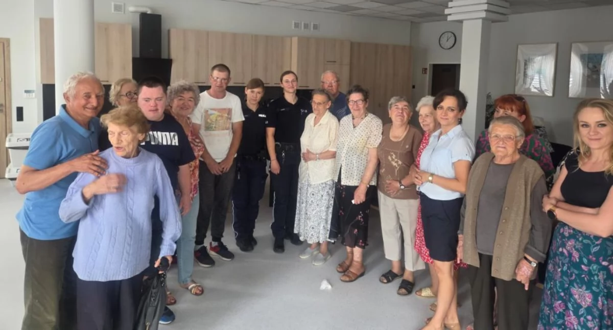 Edukacja i profilaktyka. Policja rozmawia z seniorami (foto)