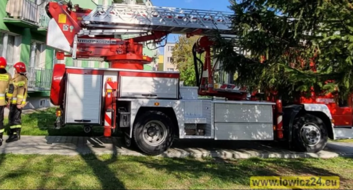 Seniorka przewróciła się na balkonie! Strażacy ruszyli z pomocą