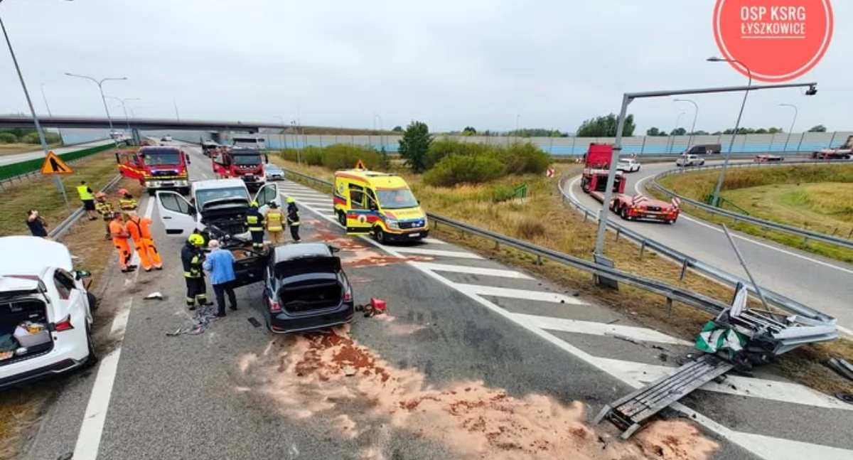 Karambol na A2 w Wrzeczku. Droga na Poznań całkowicie zablokowana!