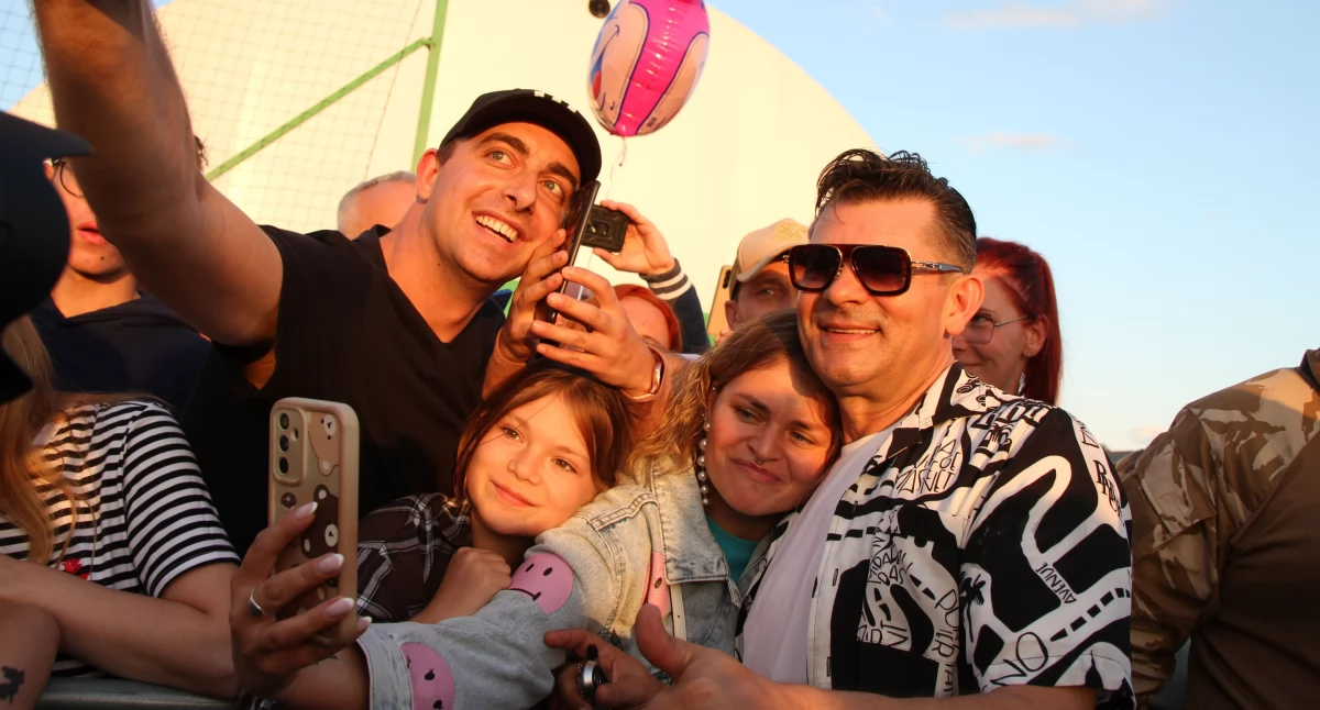 Dożynki powiatowo-gminne w Wygodzie. Zenek Martyniuk porwał publiczność! (foto, film)