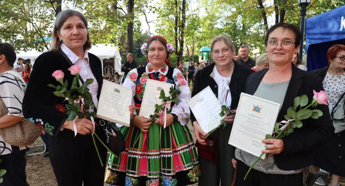 Łowicz uhonorował swoich twórców ludowych (foto)