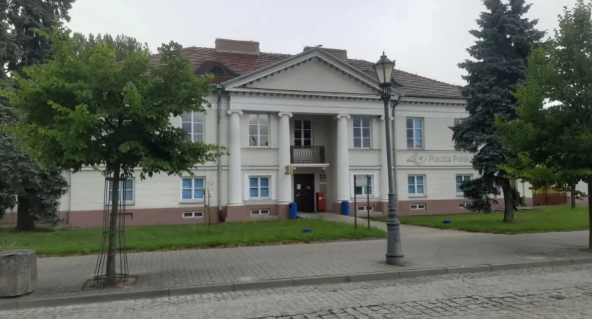 Łowicz. Nowe godziny otwarcia placówki Poczty Polskiej przy ulicy 3 Maja