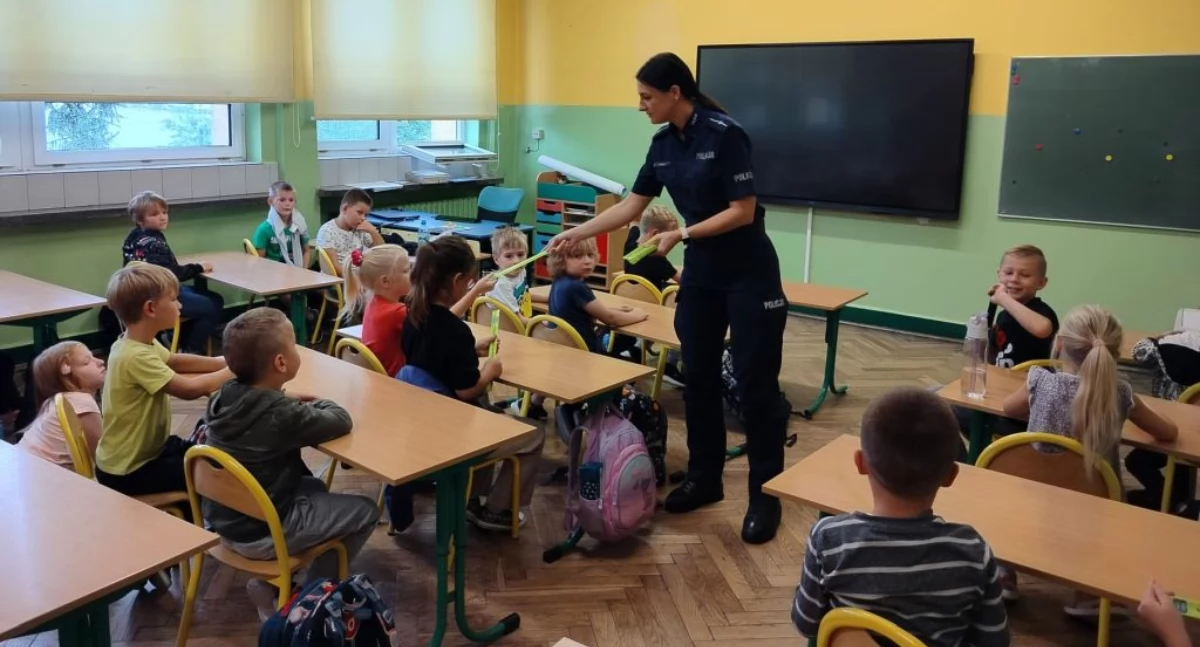 Odblaski, rozmowy i profilaktyka. Policja dba o najmłodszych (foto)