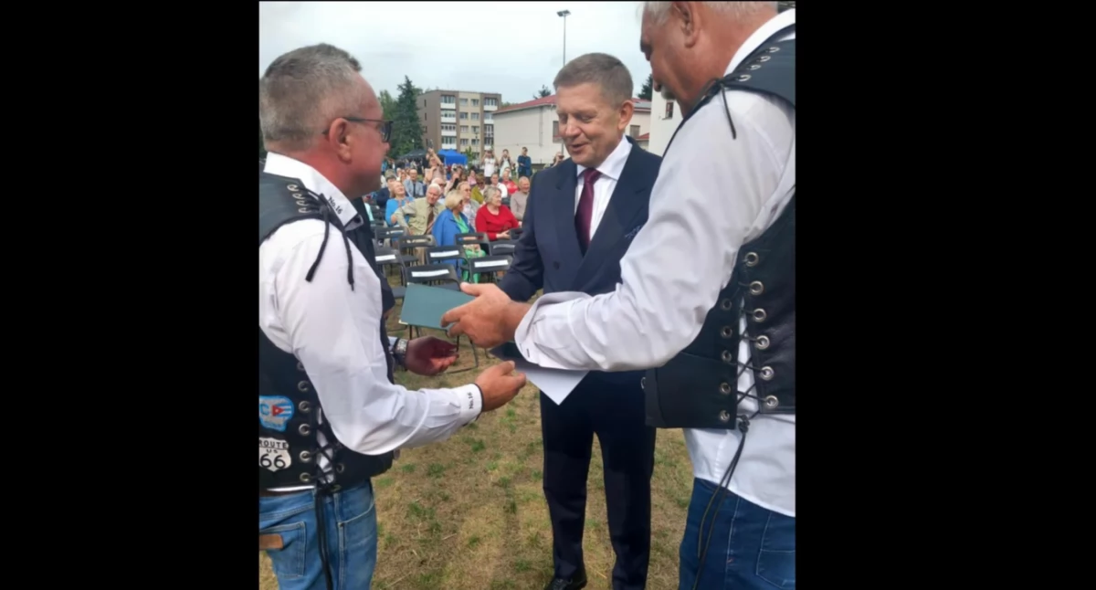 Dożynki w Solecznikach z udziałem delegacji z Łowicza (foto)