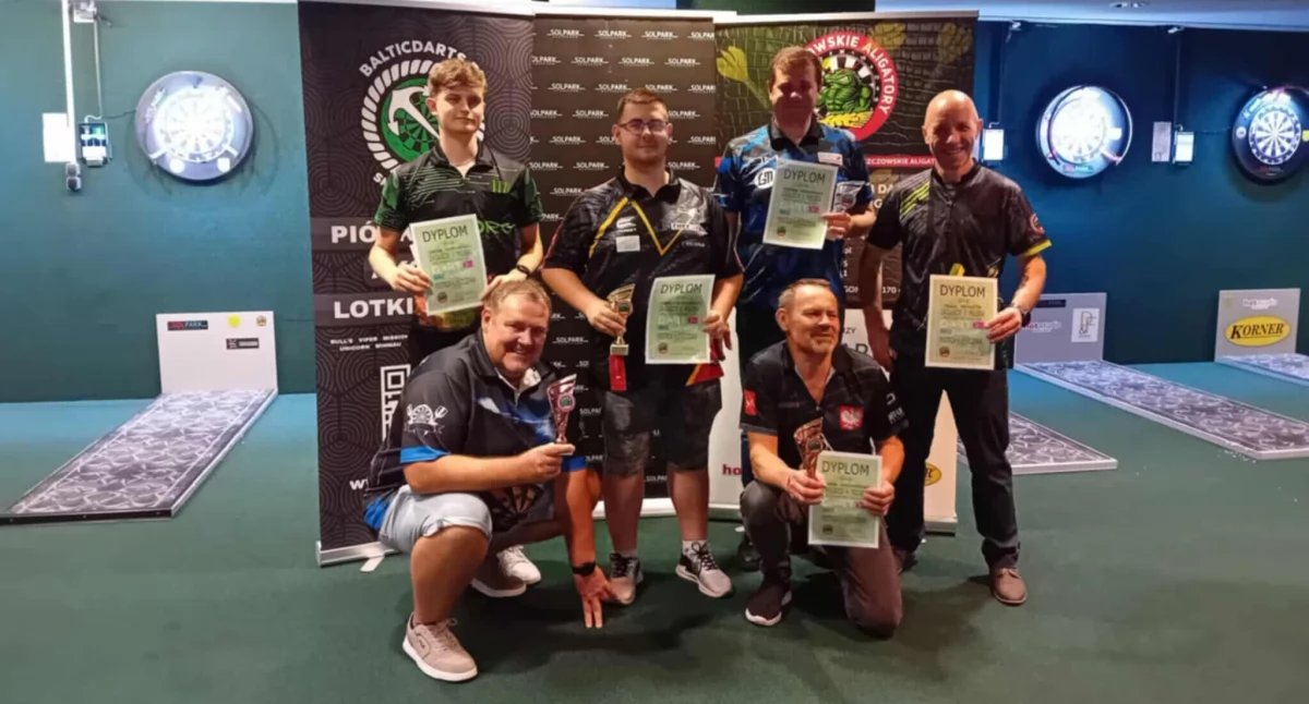 Silna reprezentacja Łowicza na turnieju darta. Jacek Kocus na podium (foto)