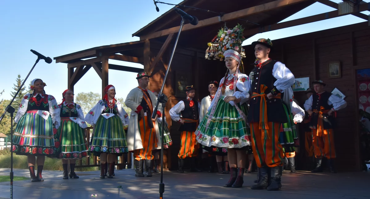 Pół wieku „Wesela Łowickiego”. Jubileusz zespołu z Boczek Chełmońskich (foto,film)