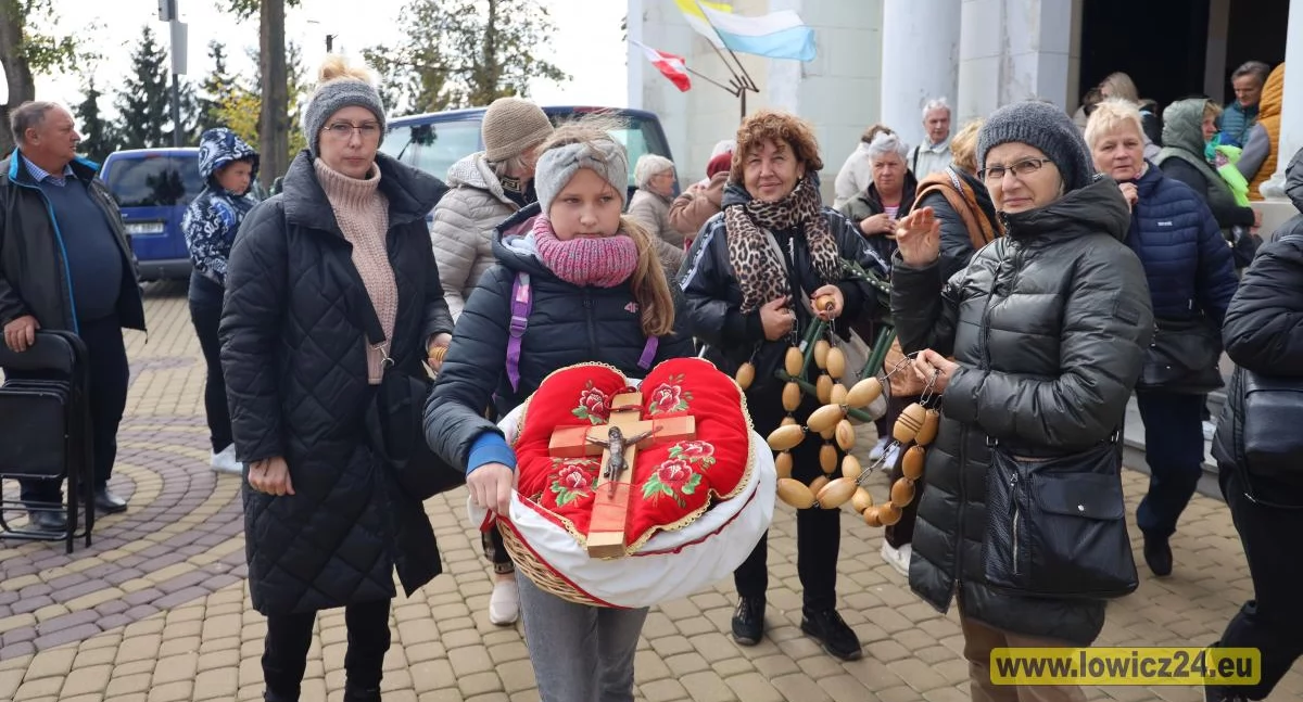 Domaniewice. Trwa diecezjalna pielgrzymka Kół Żywego Różańca (foto, film)