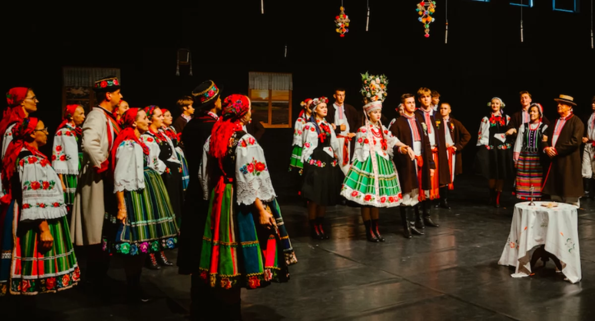 Dwa regiony, jedna pasja! Wesele, które połączyło Łowicz i Podlasie (foto, film)