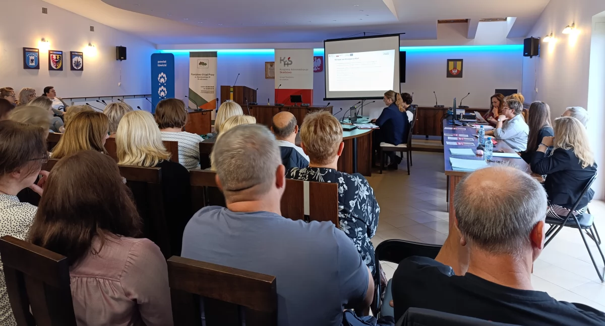 Krajowy system e-Faktur tematem spotkania w Starostwie Powiatowym w Łowiczu (foto,film)