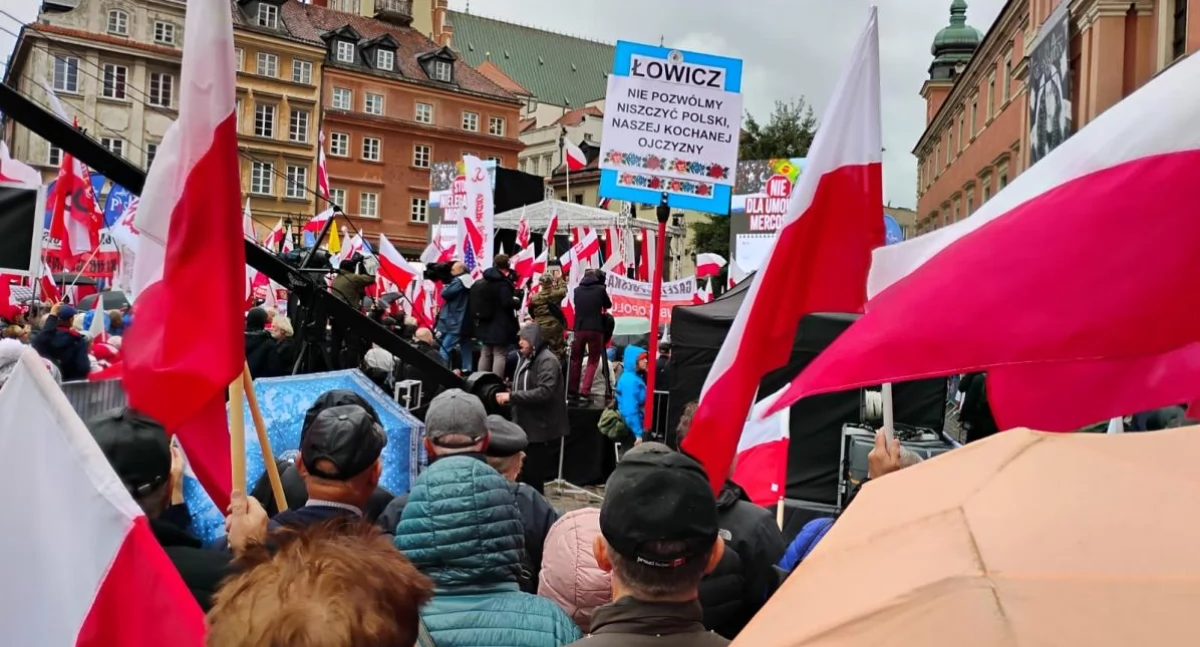 Łowiczanie w marszu przeciwko nielegalnej imigracji (foto)