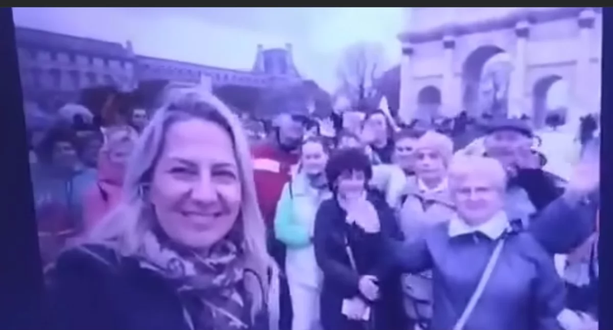 Turyści z Łowicza w telewizji. Zwiedzali Paryż, gdy doszło do zuchwałej kradzieży w Luwrze