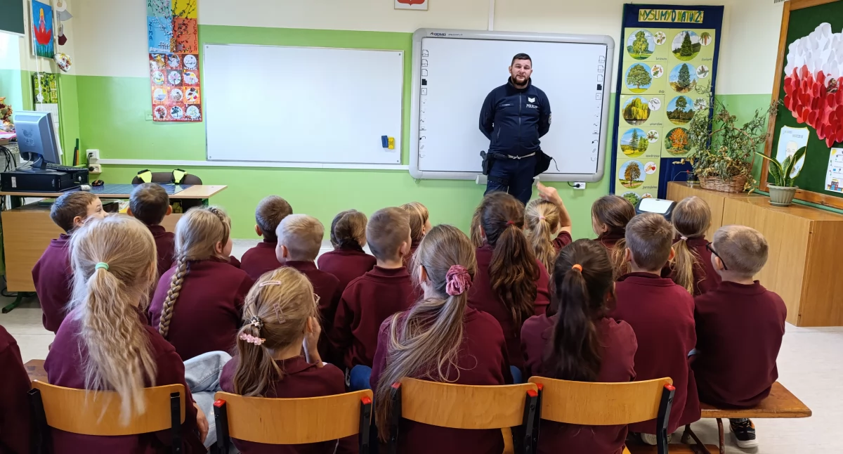 „Odblaskowa Szkoła 2025”. Szkoła z Popowa stawia na bezpieczeństwo dzieci na drogach (foto)