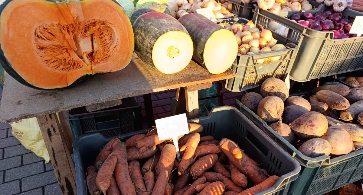Jesień na talerzu. Warzywa i owoce, po które warto sięgnąć w październiku (foto)
