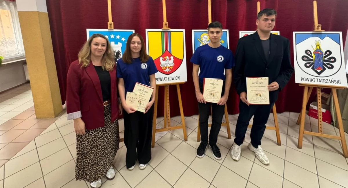 Sukces uczniów II LO w Międzypowiatowym Konkursie Matematycznym (foto)