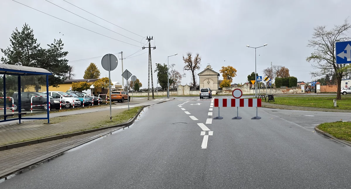 Utrudnienia w Łowiczu podczas Wszystkich Świętych. Zamknięte ulice i zmiany w parkowaniu przy cmentarzach