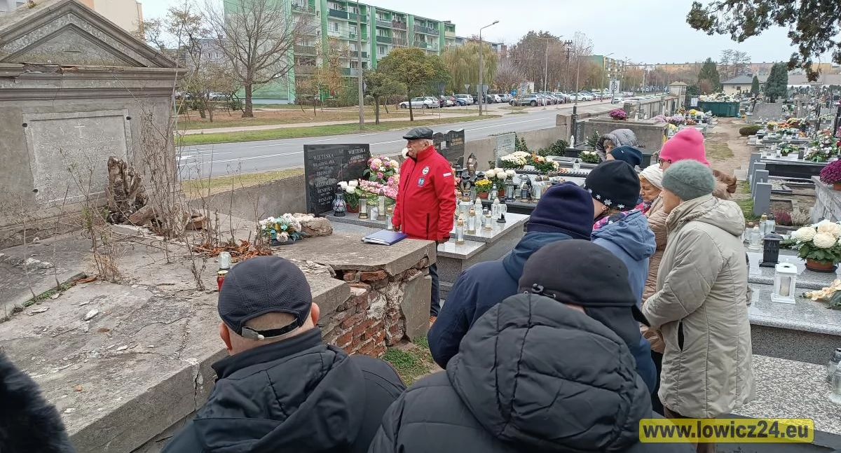 „Pokój ich cieniom”. PTTK Łowicz zaprasza na spacery po łowickich cmentarzach