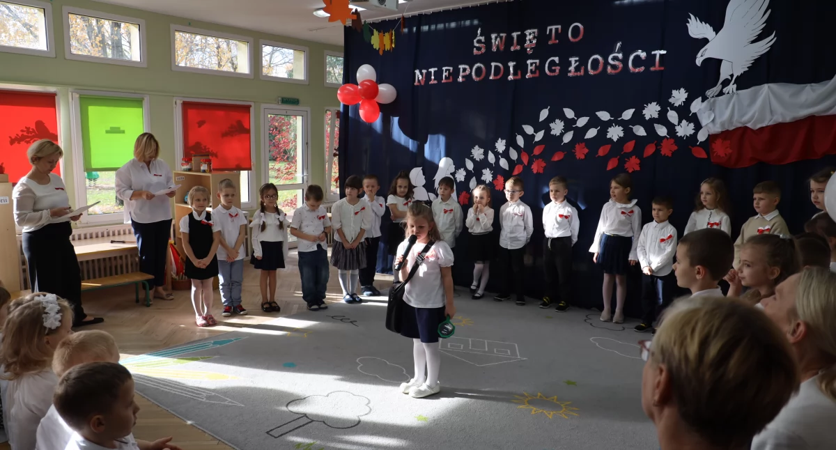 Obchody Święta Niepodległości w Przedszkolu nr 1 „Stokrotka” w Łowiczu (foto, film)