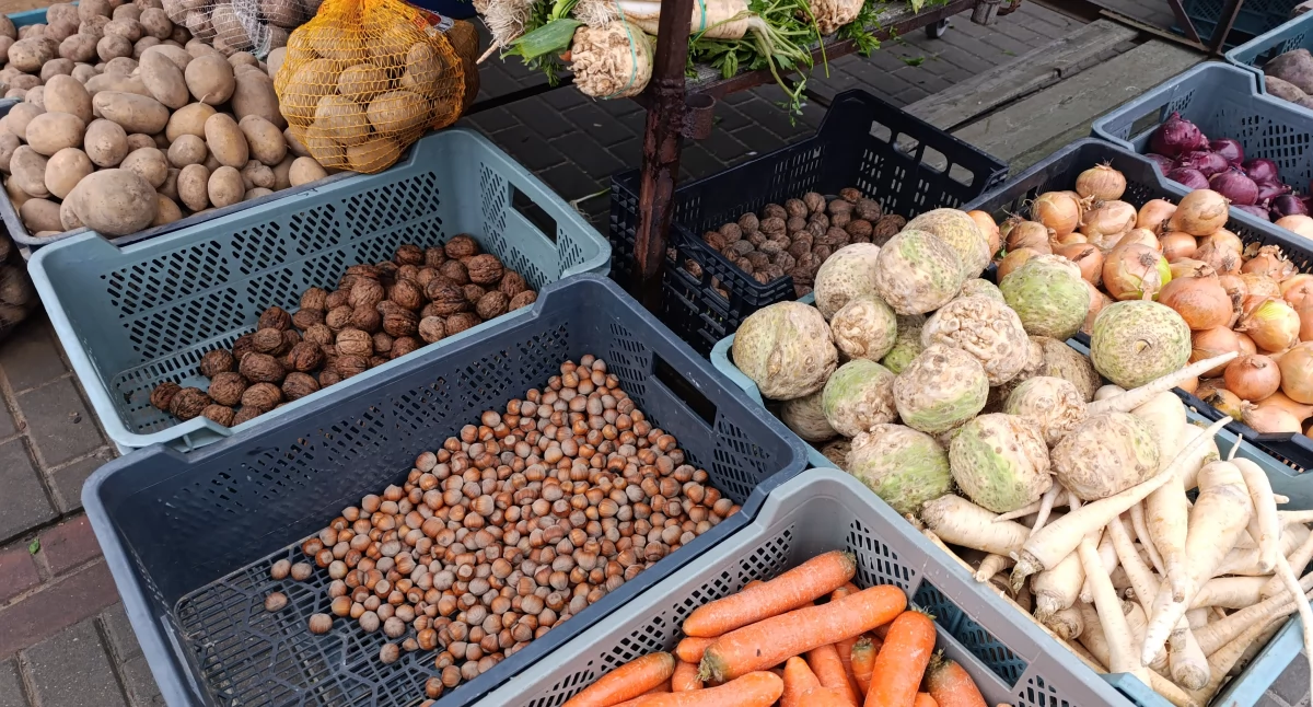 Sezonowe warzywa i owoce w listopadzie. Co warto jeść? (foto)