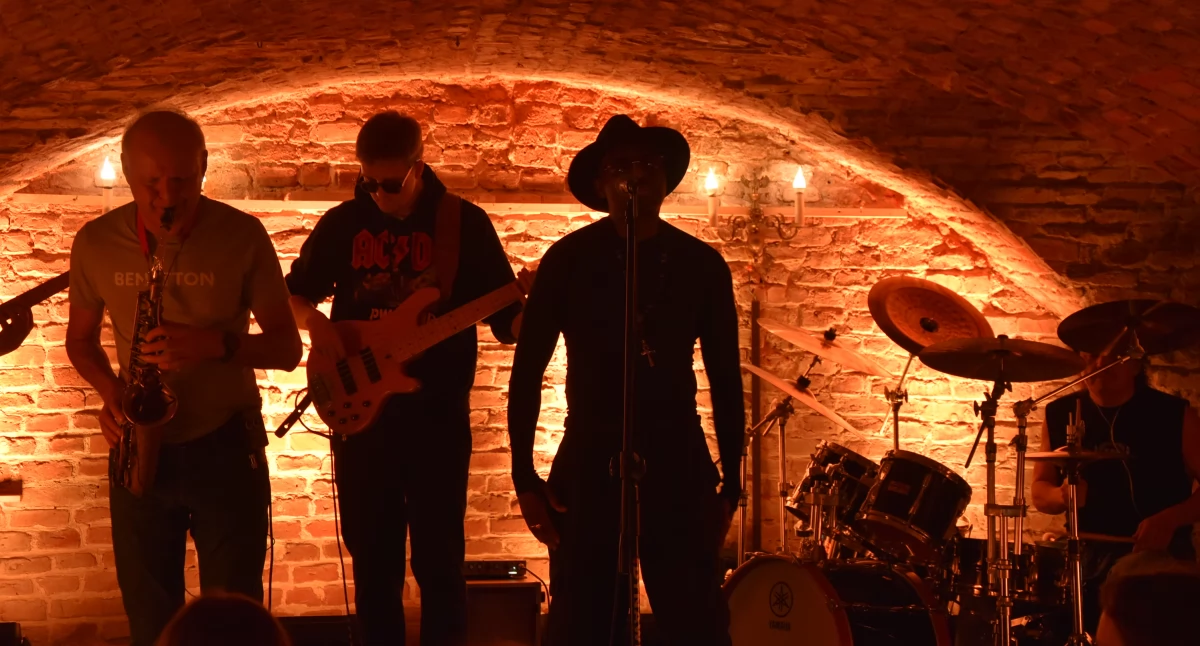 Funk, jazz i hip-hop w jednym miejscu. Niezapomniany koncert w Piwnicy Muzeum (foto,film)