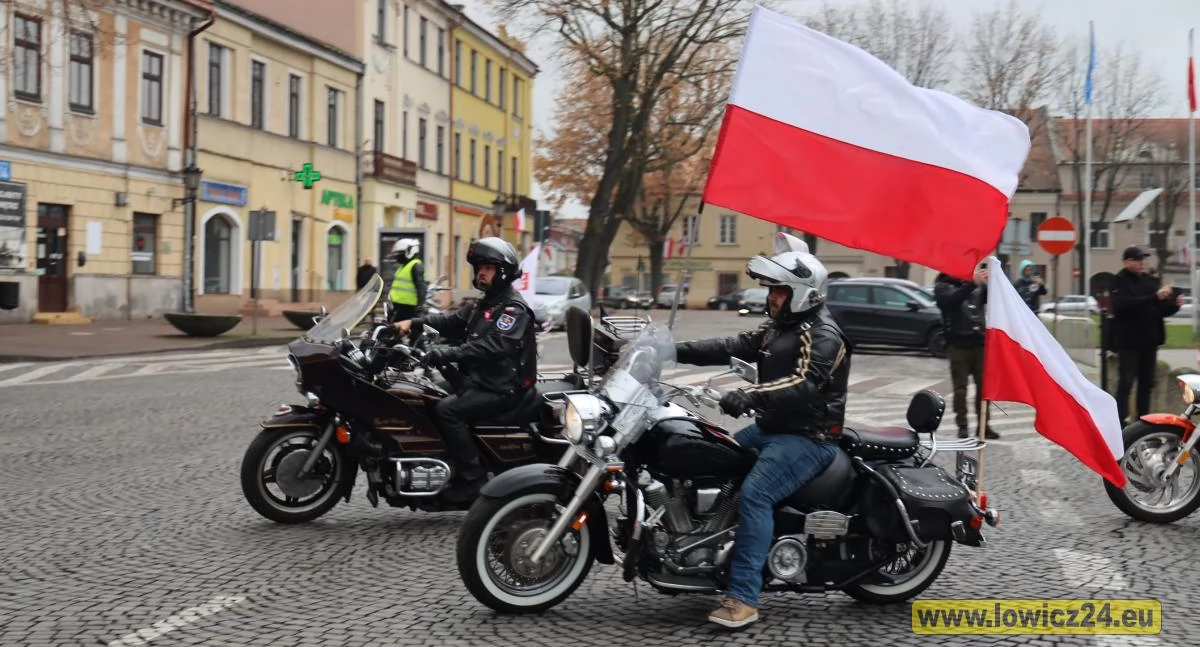 Motocykliści z Łowicza uczcili Święto Niepodległości (foto, film)