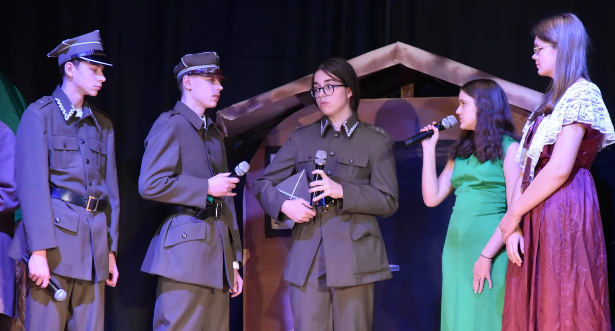 „Nierozłączni na zawsze”. Uczniowie Pijarskich Szkół uczcili Święto Niepodległości (foto,film)