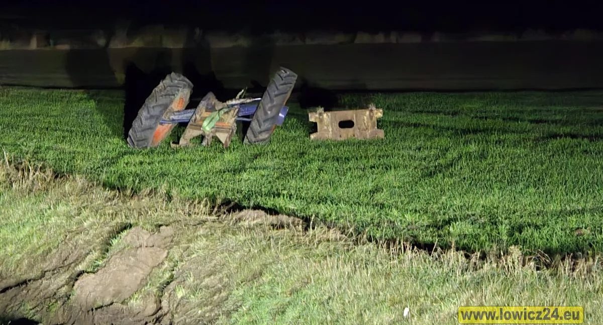 Niebezpiecznie pod Łowiczem! Audi wbiło się w tył ciągnika! (foto)