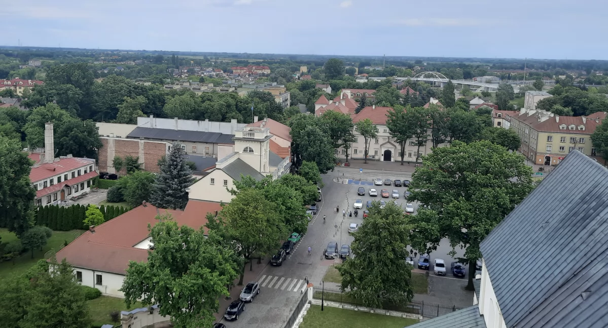 Nocna prohibicja w Łowiczu. Jakie są opinie policji oraz Miejskiej Komisji Rozwiązywania Problemów Alkoholowych?