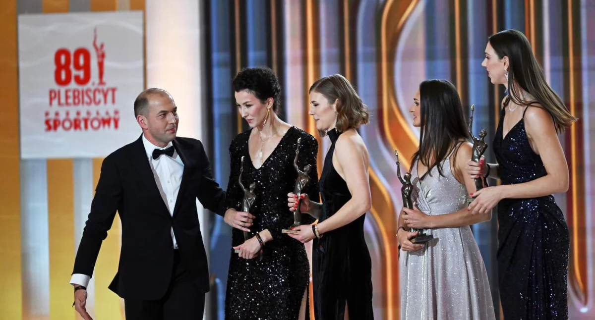 Inne, drugi medal Polski igrzyskach olimpijskich Paryżu Gratulacje Zbigniewa Bródki - zdjęcie, fotografia