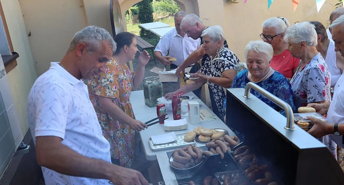 Kościół, Bartłomiejki domaniewickiej parafii (foto) - zdjęcie, fotografia