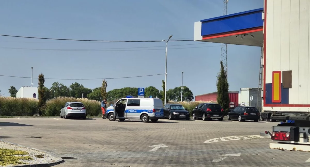Wypadki i kolizje, Kolizja ciężarówki osobówką Poznańskiej (foto) - zdjęcie, fotografia