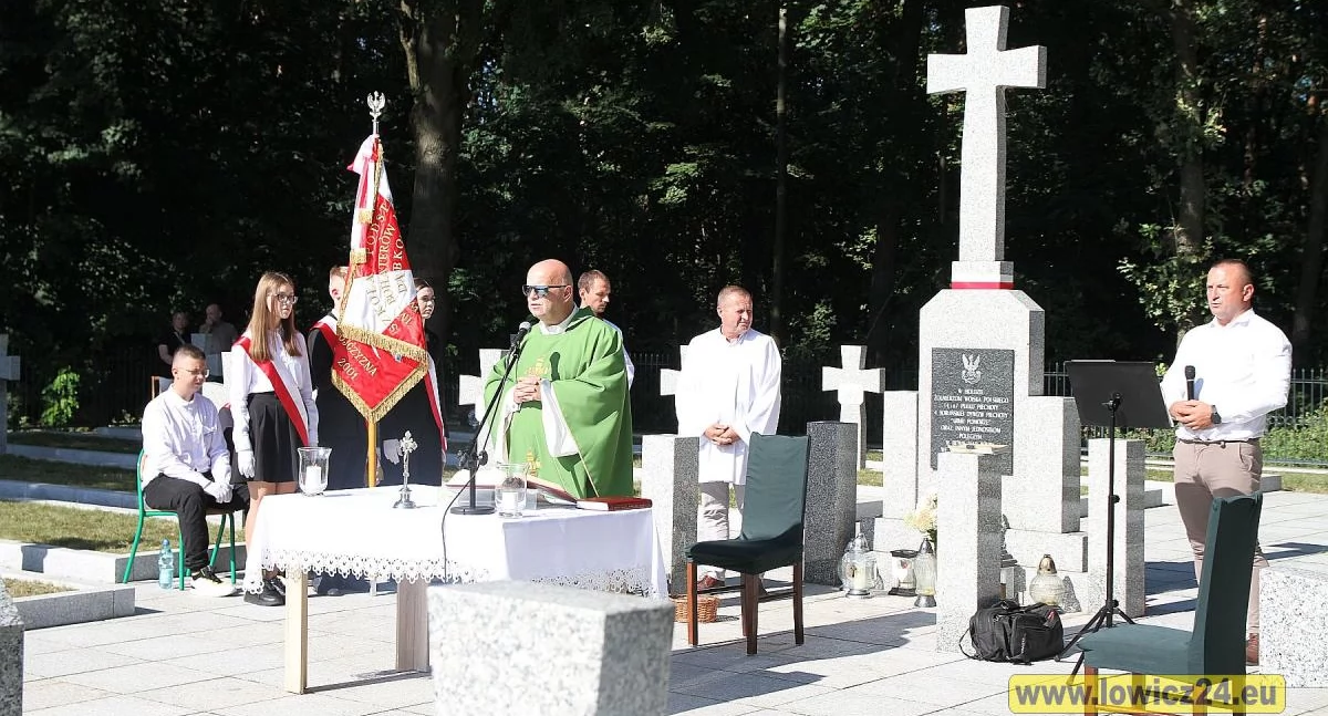 Uroczystości patriotyczne, rocznica wybuchu wojny światowej święta Cmentarzu Wojennym Guźni (foto film) - zdjęcie, fotografia