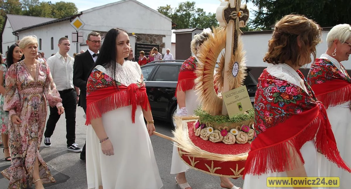 Kościół, Kiernozia zaprasza powiatowo gminne dożynki - zdjęcie, fotografia