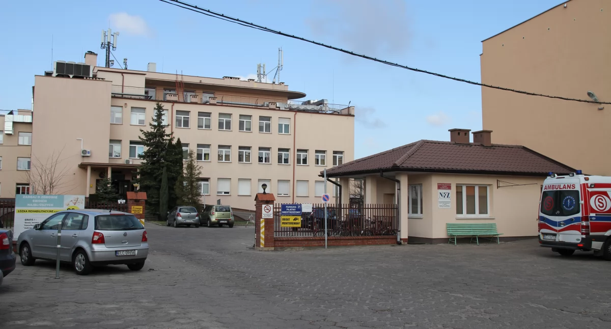 Szpital i opieka społeczna, Szpital Łowiczu wstrzymał przyjęcia pacjentów oddział wewnętrzny - zdjęcie, fotografia