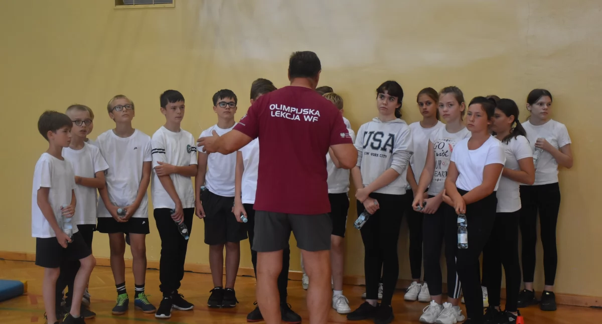 Szkoły, Wielka lekcja wychowania fizycznego Popowie Uczniowie trenowali olimpijczykami (foto film) - zdjęcie, fotografia