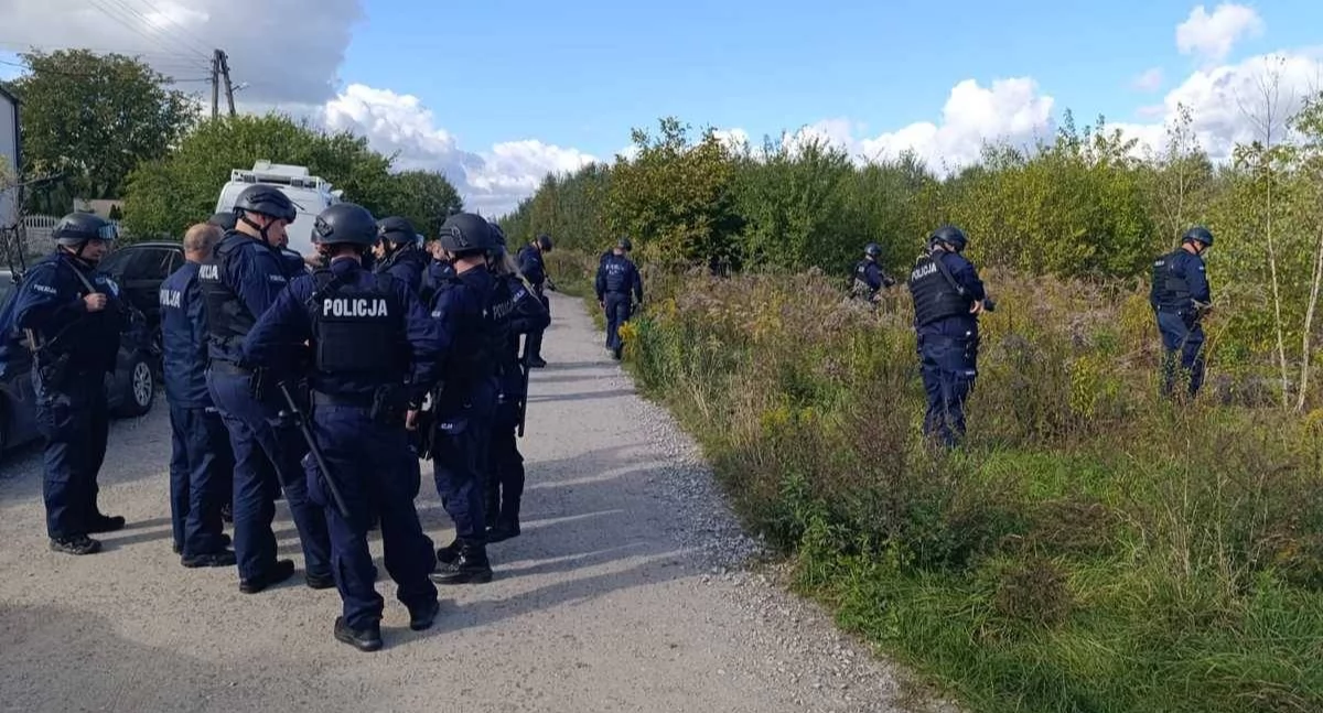 Komunikaty policji , Obława zakończona Poszukiwany latek odnaleziony przez policję Mężczyzna popełnił samobójstwo (foto) - zdjęcie, fotografia
