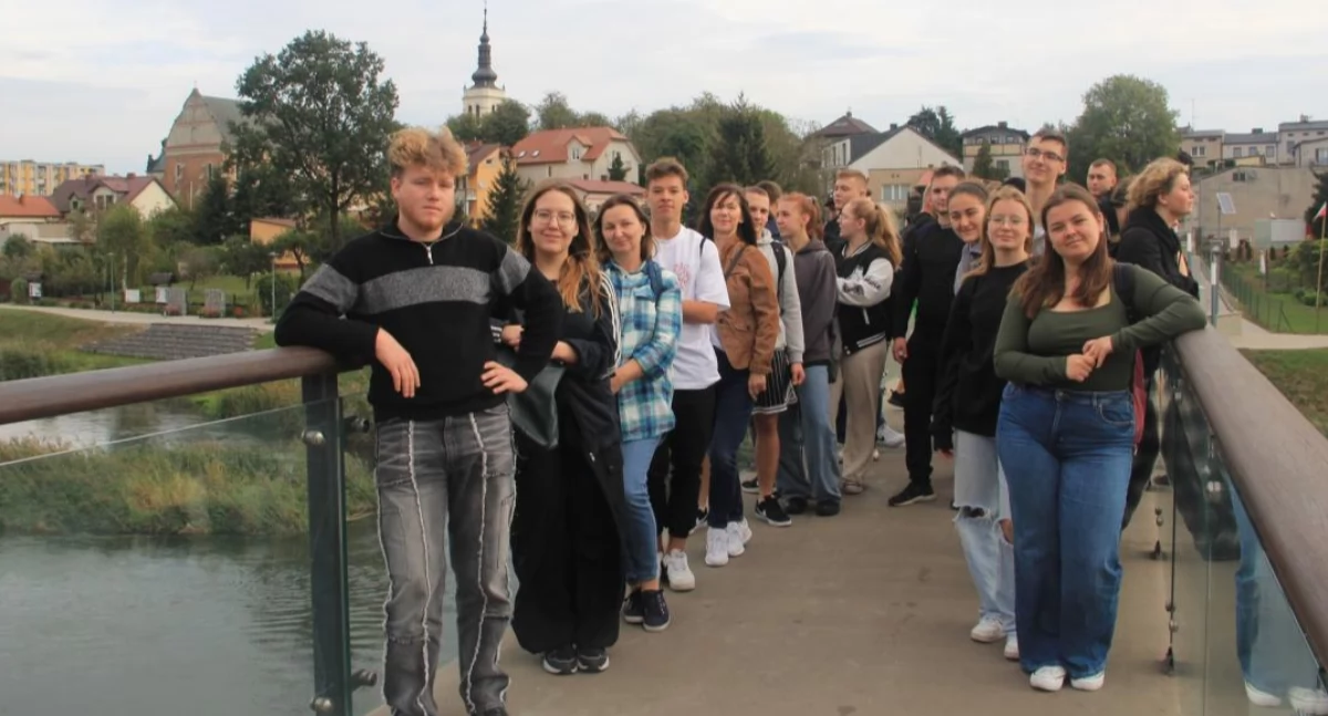 Szkoły, Uczniowie Zduńskiej Dąbrowy nagrodę pojechali Uniejowa! (foto) - zdjęcie, fotografia