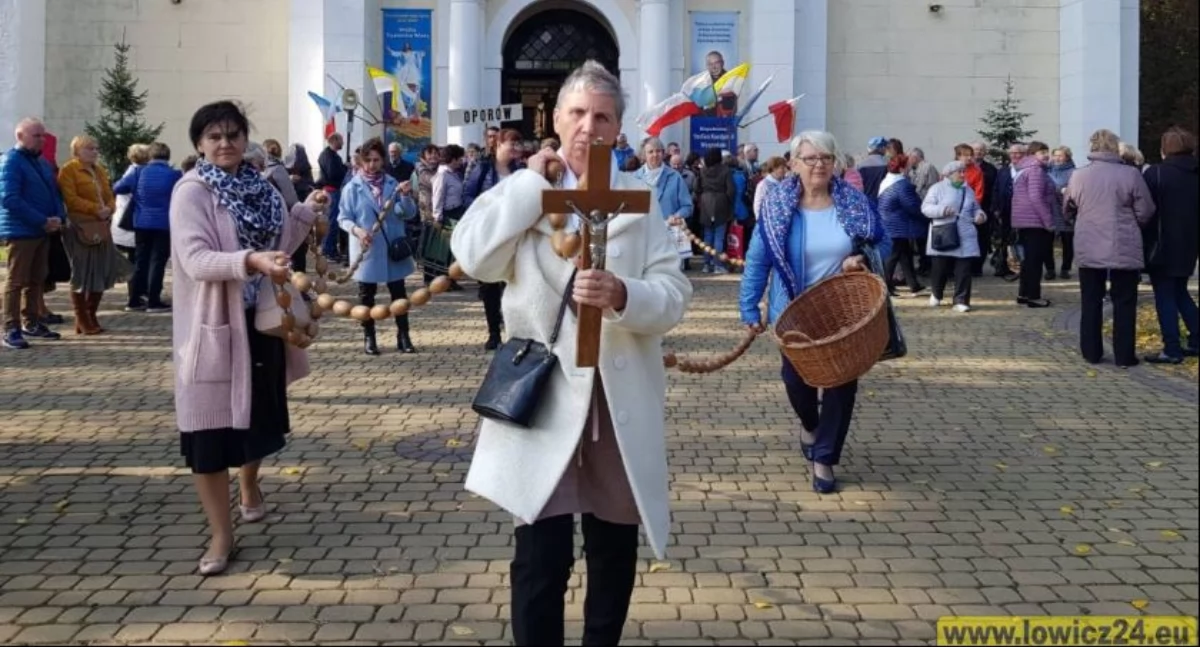Kościół, sobotę pielgrzymka Kół Żywego Różańca Domaniewic - zdjęcie, fotografia