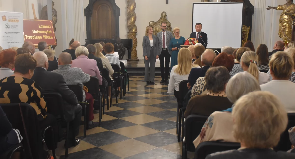 Stowarzyszenia, ŁUTW zainaugurował XVIII akademicki (foto film) - zdjęcie, fotografia