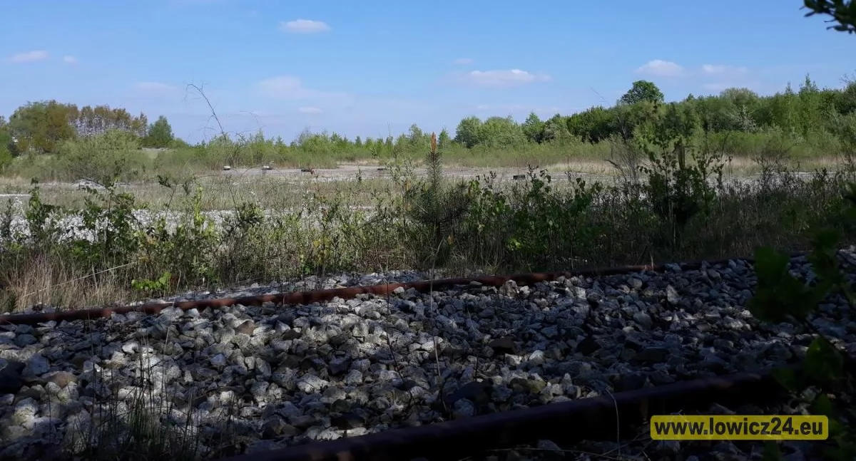 Starostwo Powiatowe, Bocznica kolejowa Bełchowie sprzedana - zdjęcie, fotografia