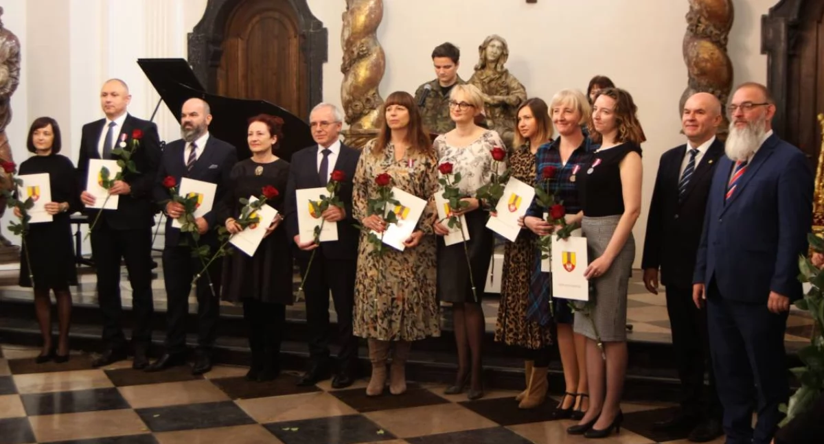 Wasze sprawy, Dzień Edukacji Narodowej Łowiczu Miasto Powiat zorganizują osobne uroczystości - zdjęcie, fotografia