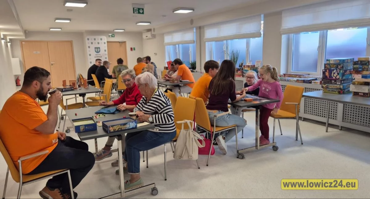 Spotkania, spotkań planszówkami wystartował (foto) - zdjęcie, fotografia