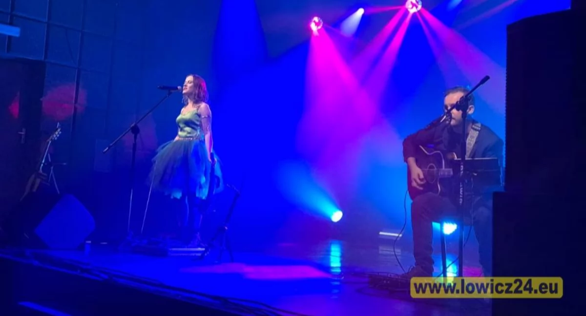 Koncerty, Energia emocje pięciu strunach koncert Łowiczu (foto film) - zdjęcie, fotografia