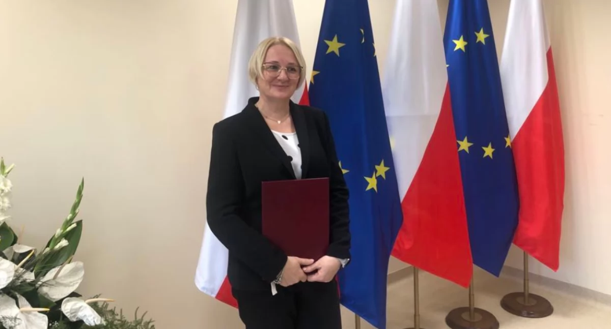 Szkoły, Nauczycielka Zduńskiej Dąbrowy nagrodą Ministra Edukacji Narodowej (foto) - zdjęcie, fotografia