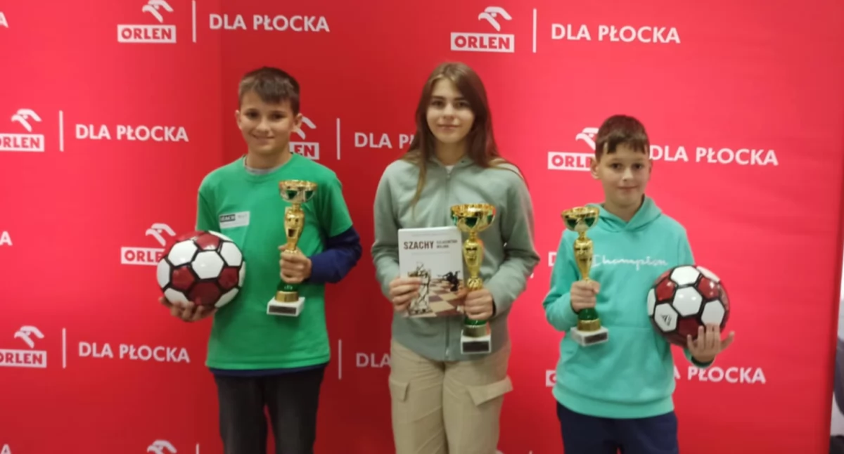 Szachy, Sukces łowickich szachistów podczas Mistrzostw Juniorów Płocku (foto) - zdjęcie, fotografia